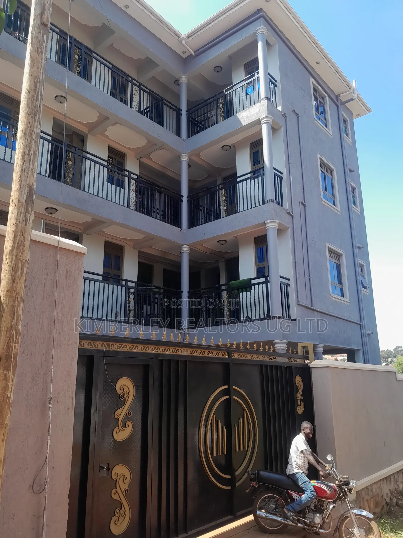 10bdrm Apartment in Wakiso / Wakiso for sale