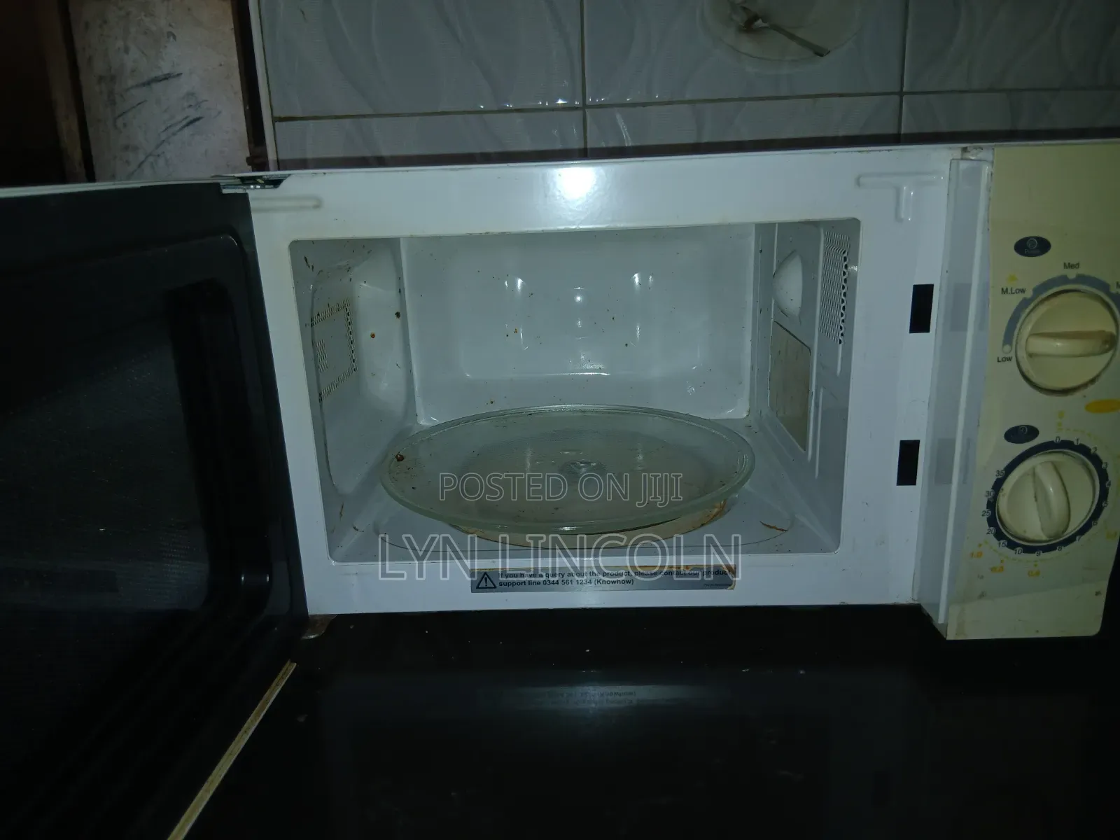 Electric 700w Microwave