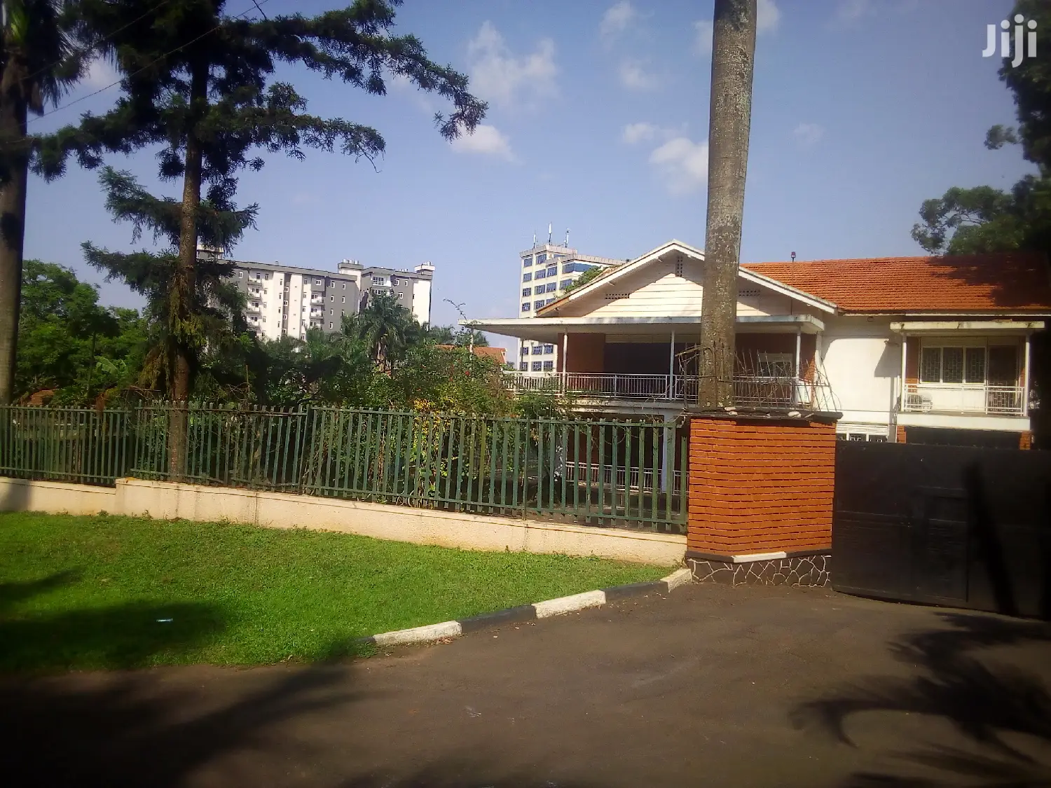 5 Bedroom House In Kololo For Rent