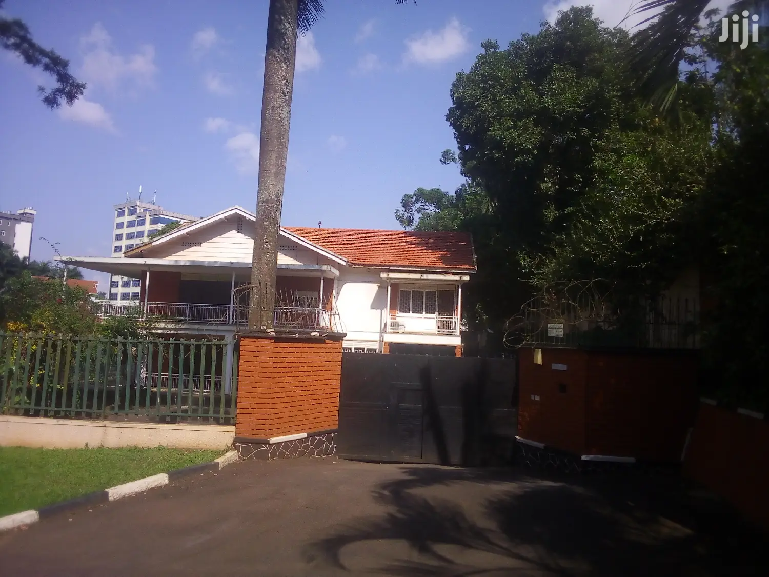 5 Bedroom House In Kololo For Rent