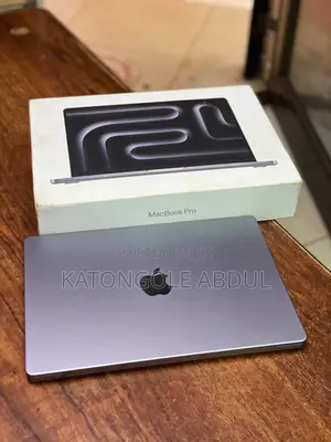 New Laptop Apple MacBook Pro 2024 M3 8GB Apple M3 Pro SSD 1T