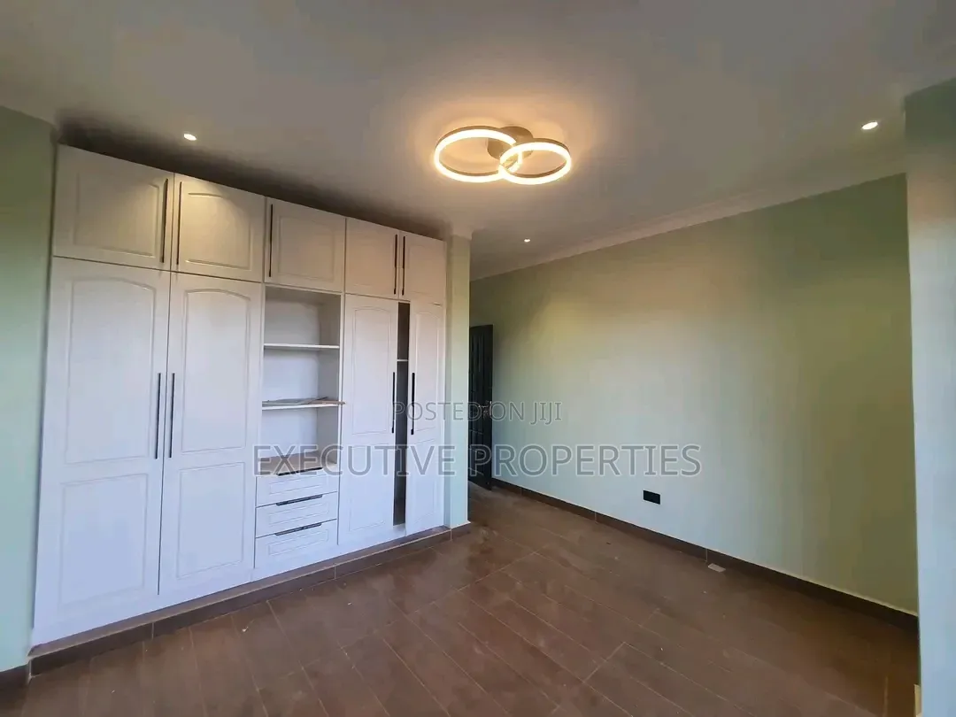 1bdrm Apartment in Lweza Entebbe Road, Central Division for rent