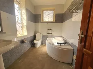 2bdrm Apartment in Mawanda Road, Central Division for rent