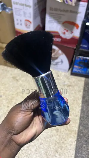 Saloon Neck Brush