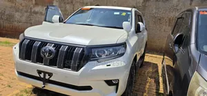Toyota Land Cruiser Prado 2019 White
