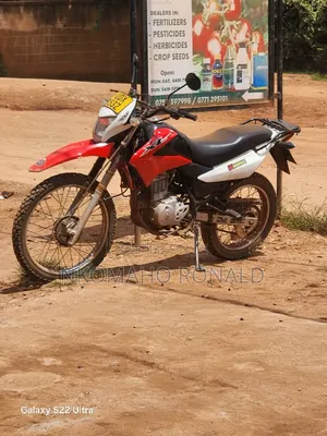 Honda XL 125 2016 Red