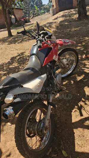 Honda XL 125 2016 Red