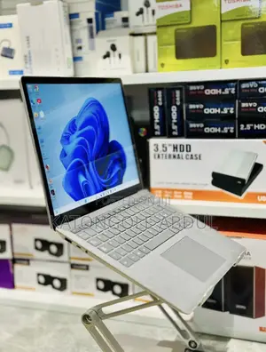 New Laptop Microsoft Surface Laptop 3 16GB Intel Core i7 SSD 256GB