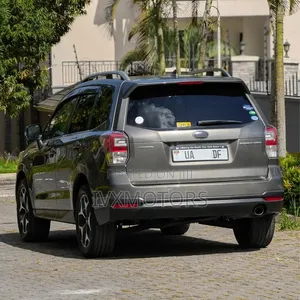 Subaru Forester 2016 Gold