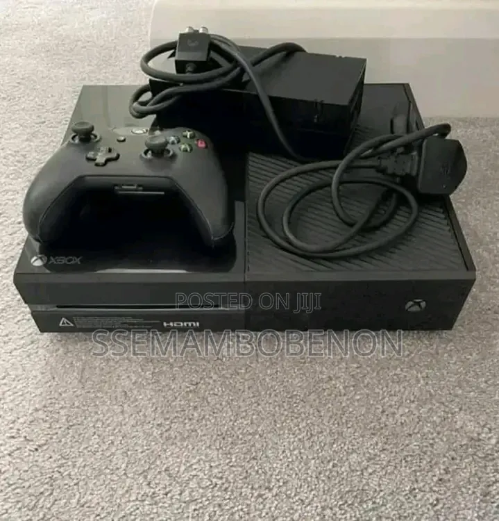 Xbox One With 7 Games Only and One Pad
