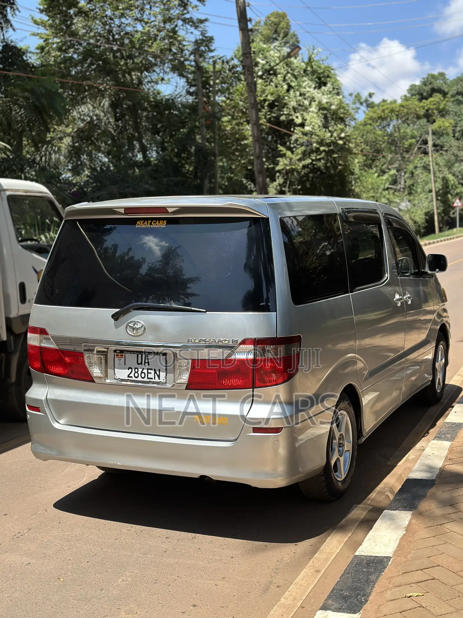 Toyota Alphard 2005 Silver
