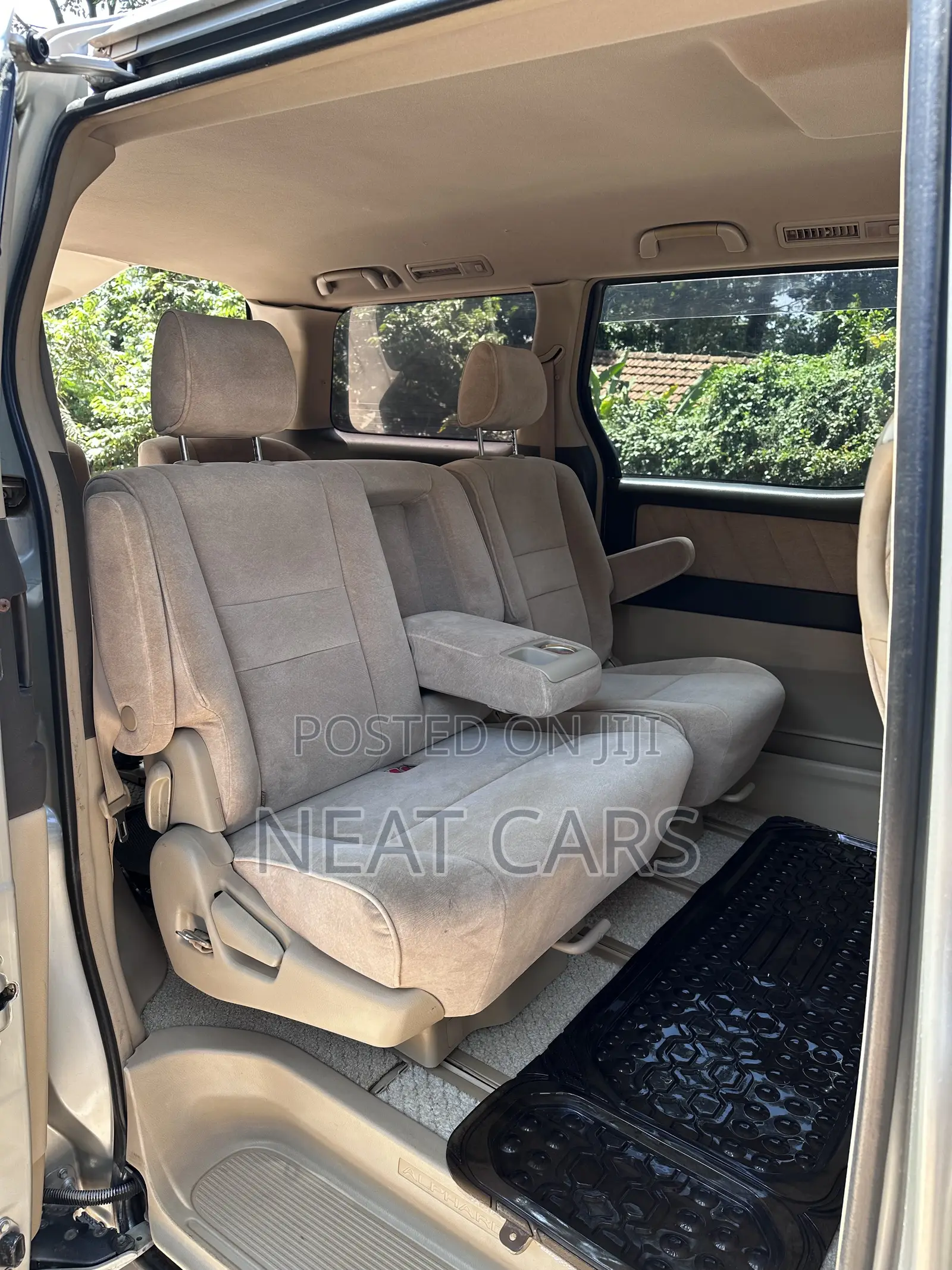 Toyota Alphard 2005 Silver