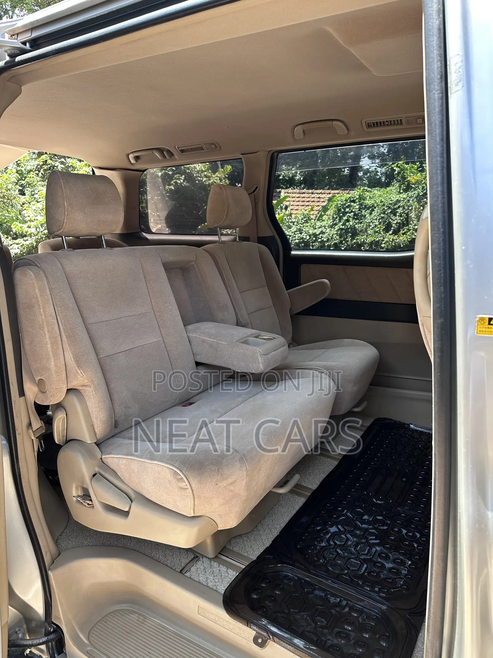 Toyota Alphard 2005 Silver