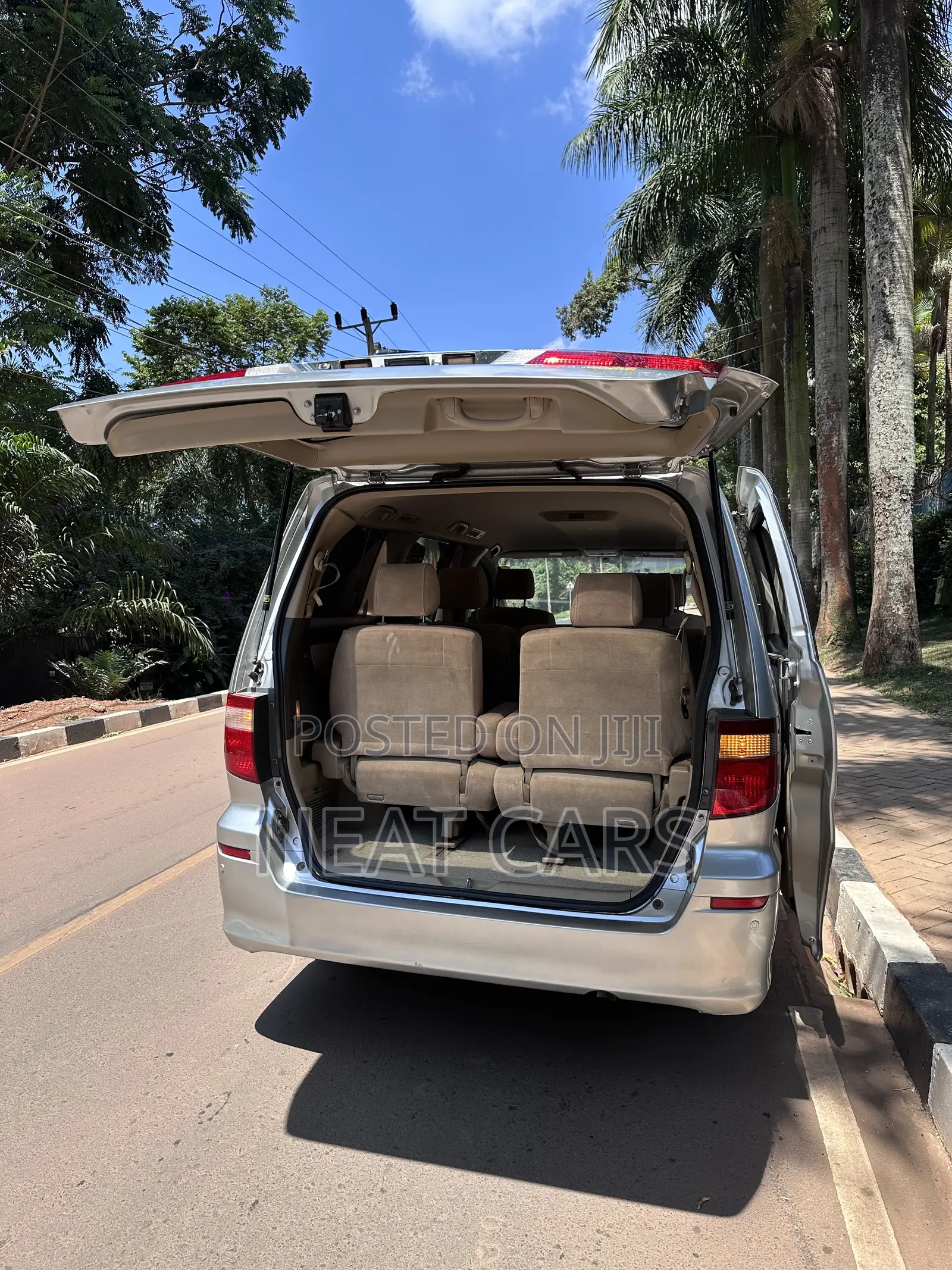 Toyota Alphard 2005 Silver