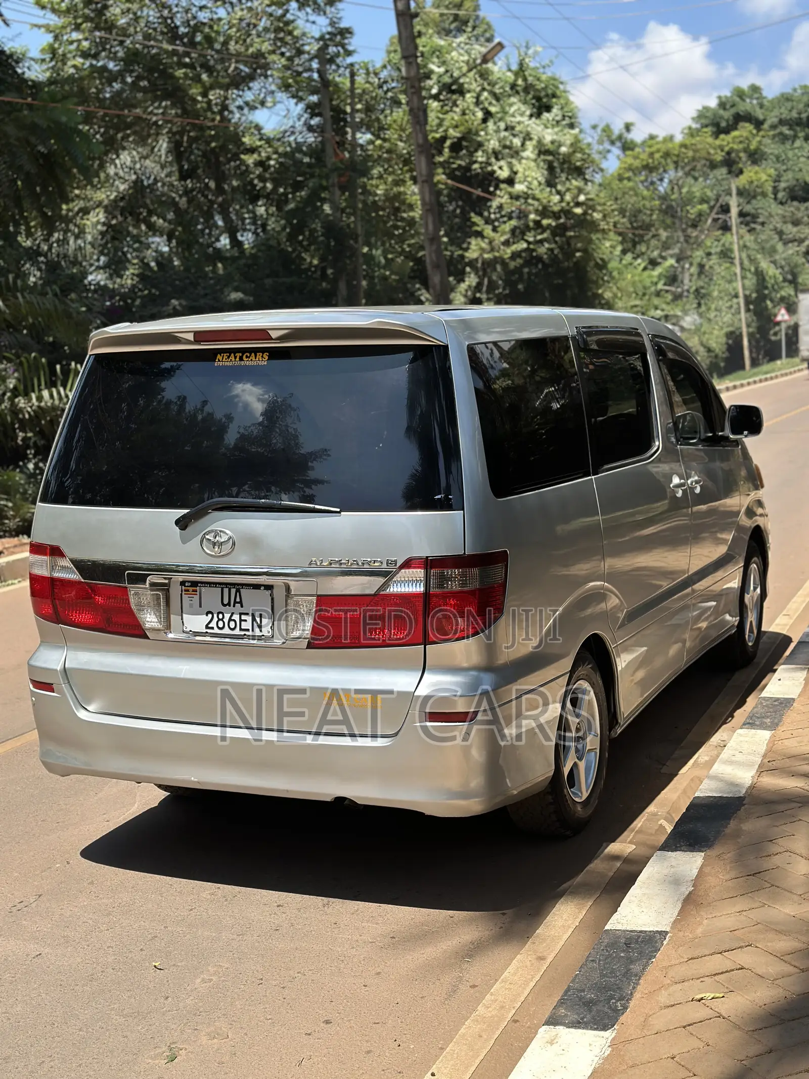 Toyota Alphard 2005 Silver