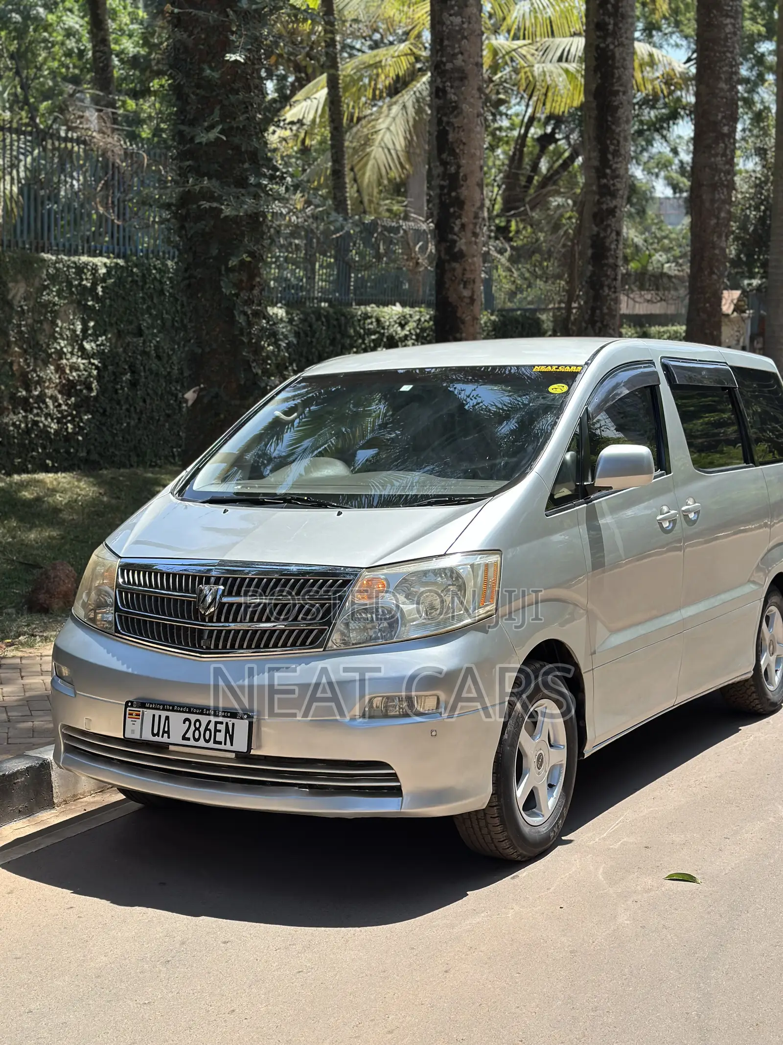 Toyota Alphard 2005 Silver