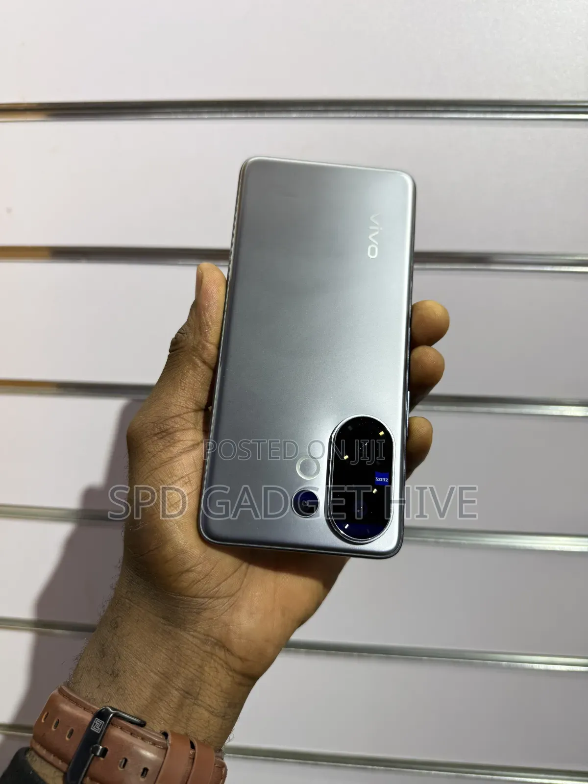 Vivo V60 512 GB