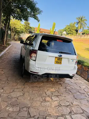 Subaru Forester 2.5 XS Premium 2009 White