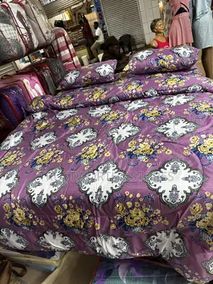 Floral Duvet 2 Pillowcases, 1 Bedsheet and 1 Duvet Size (4x6 and 5x6)