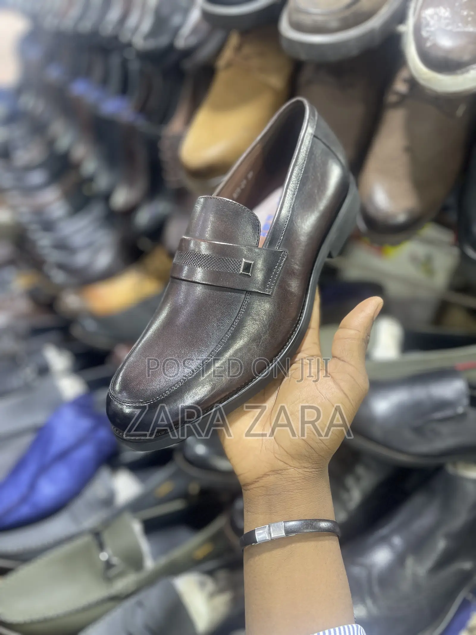 Selling Good Quality Shoes