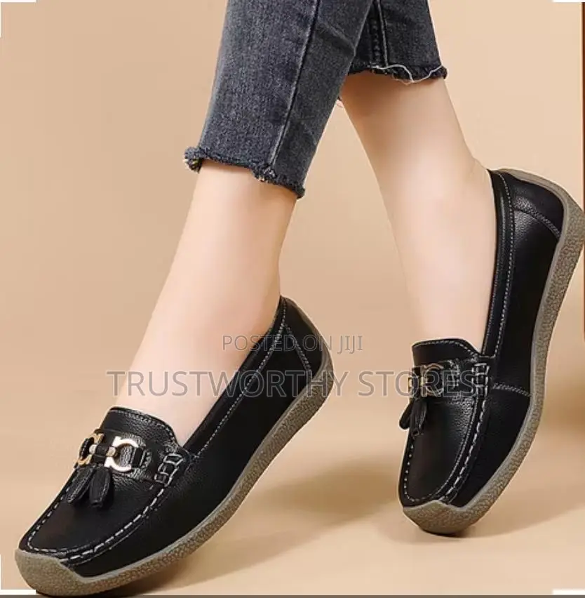 Black Leather Lady’S Shoe