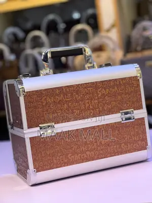 Unique Makeup Kit
