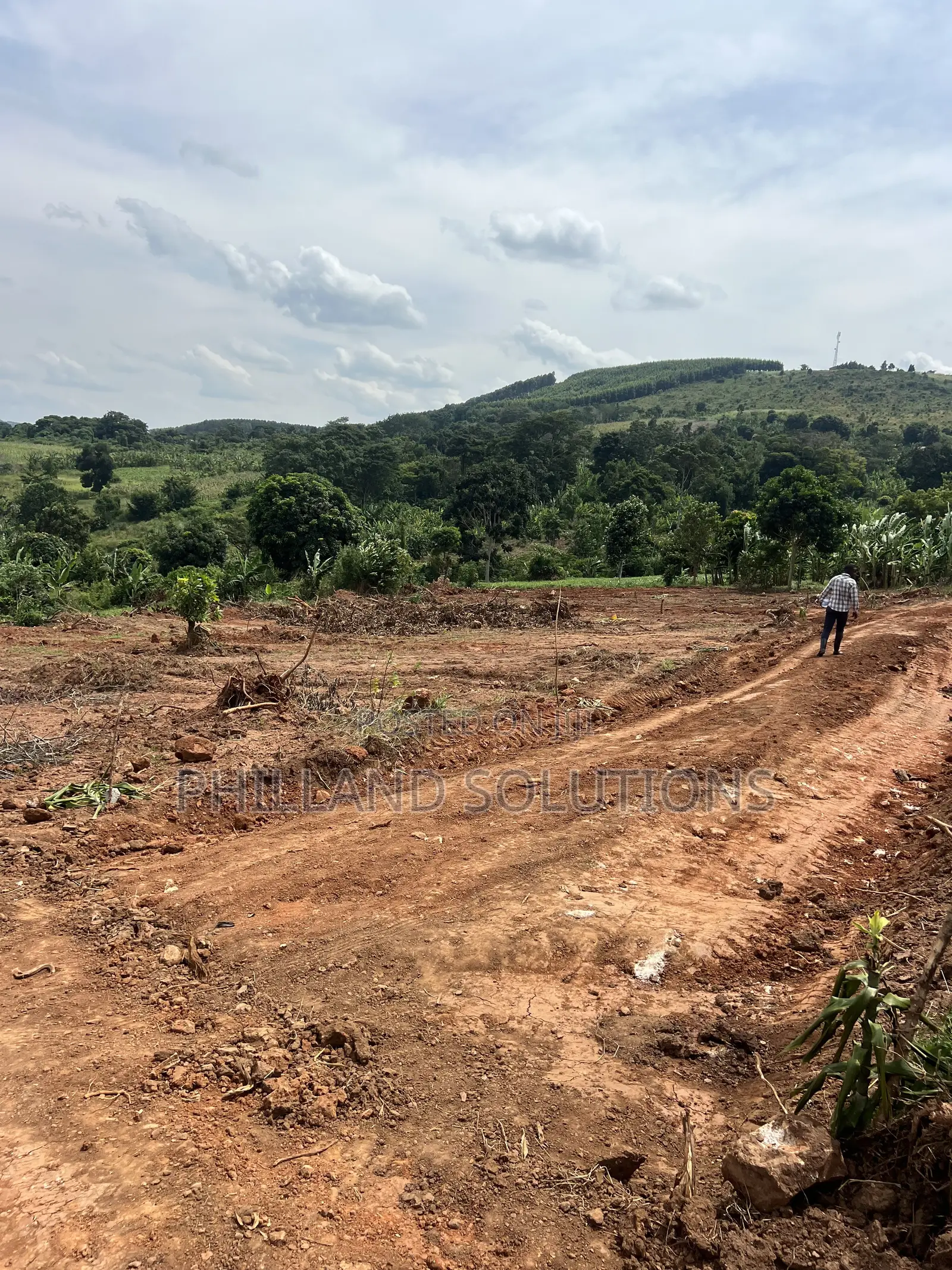 Land for Sale at Gobelo Hoima Road 10 Millions Plot With Land Title