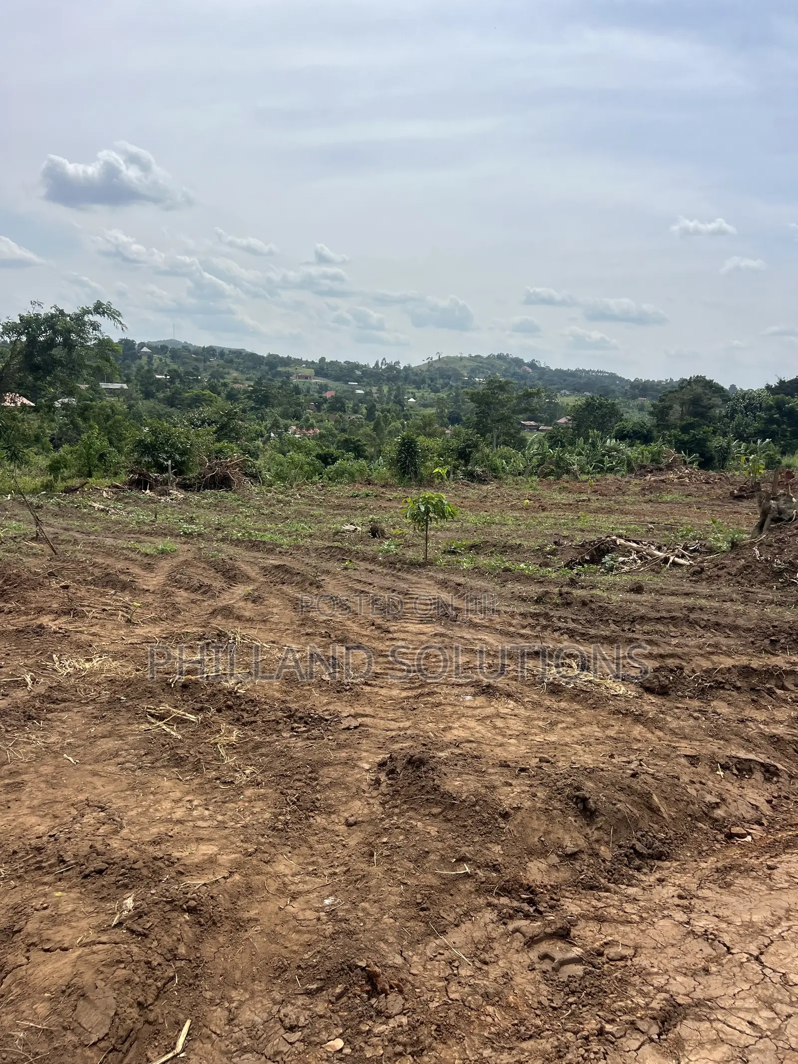 Land for Sale at Gobelo Hoima Road 10 Millions Plot With Land Title