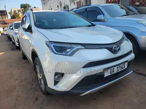 Toyota RAV4 2015 White