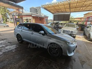 Toyota Corolla Fielder 2016 Silver