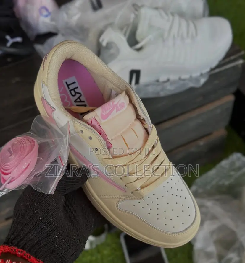 Sky Pink Nike Air Jordan 1 Low X Travis Scott Sneakers