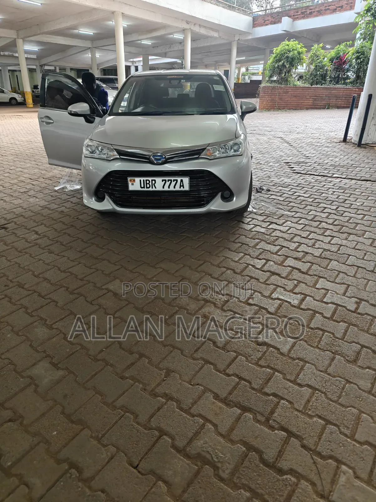 Toyota Corolla Fielder 2016 Silver