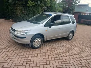 Toyota Corolla Spacio 2000 Silver
