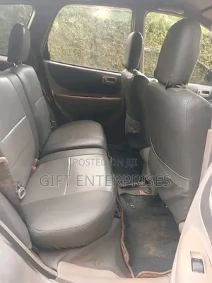 Toyota Corolla Spacio 2000 Silver