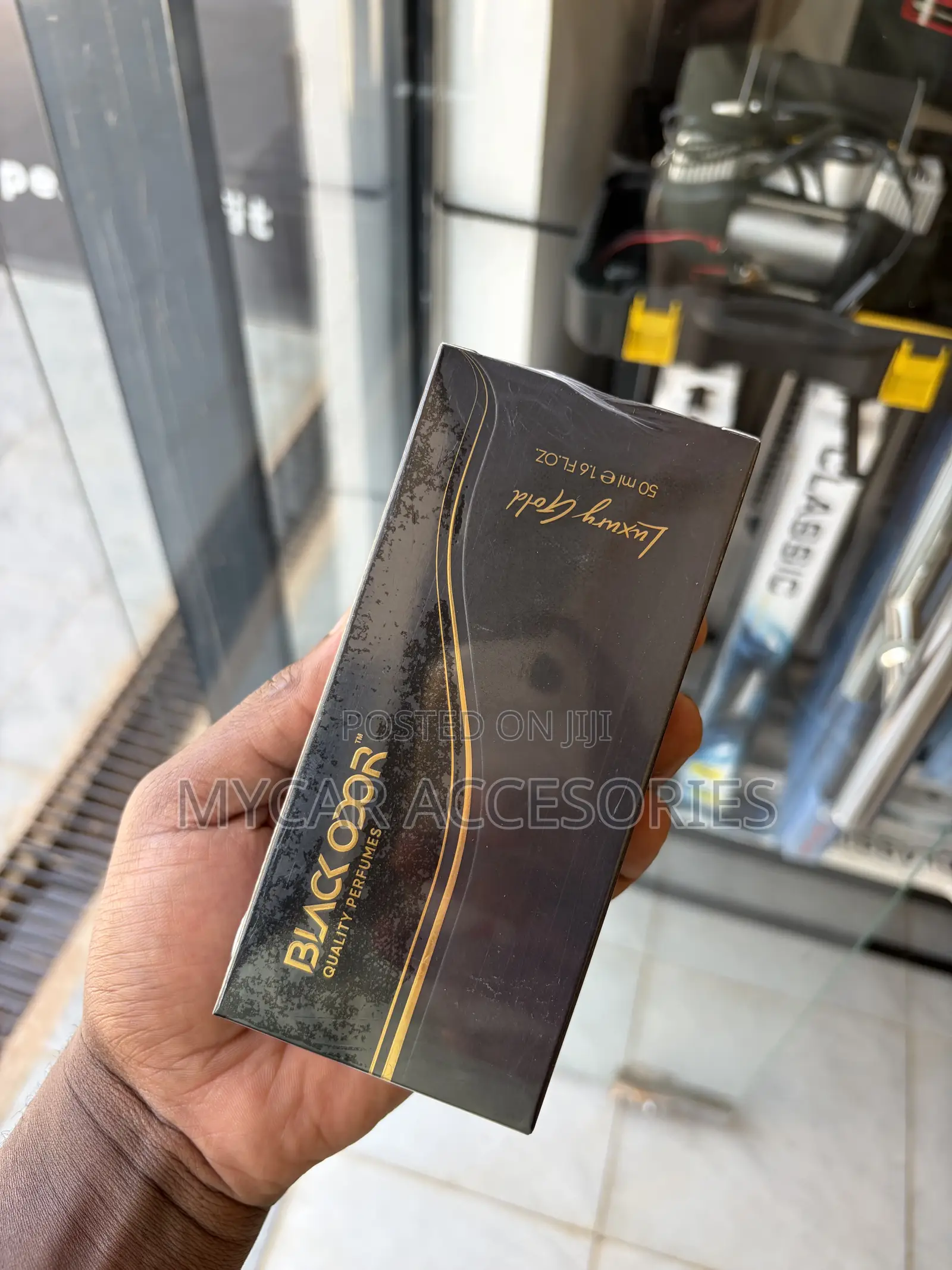 Black Odor Perfume for All Cars