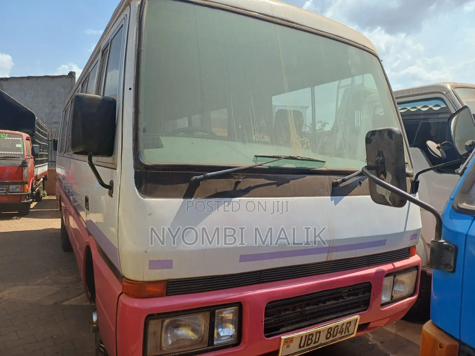Mitsubishi Fuso Rosa 2001 Beige