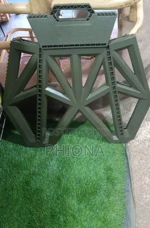 Adjustable Babygirl Stool