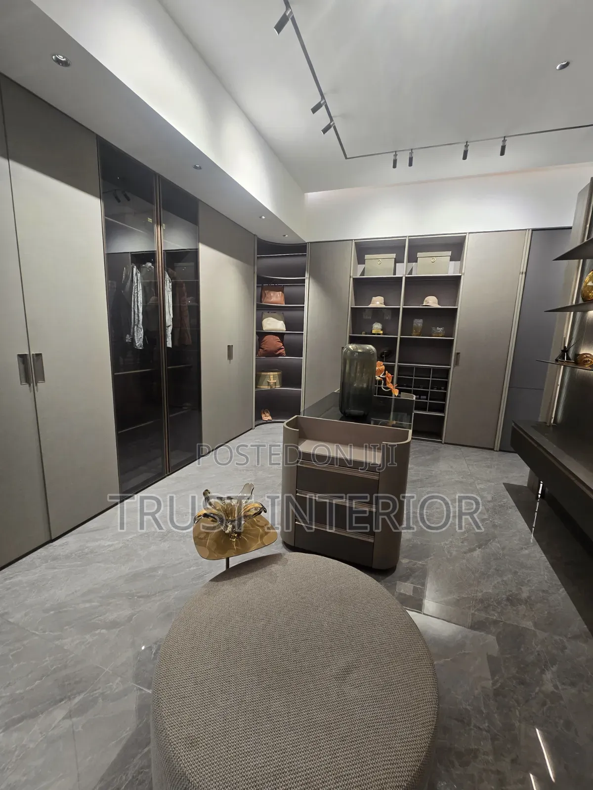 Stylish Closet Fitters 4380