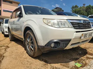 Subaru Forester 2010 White