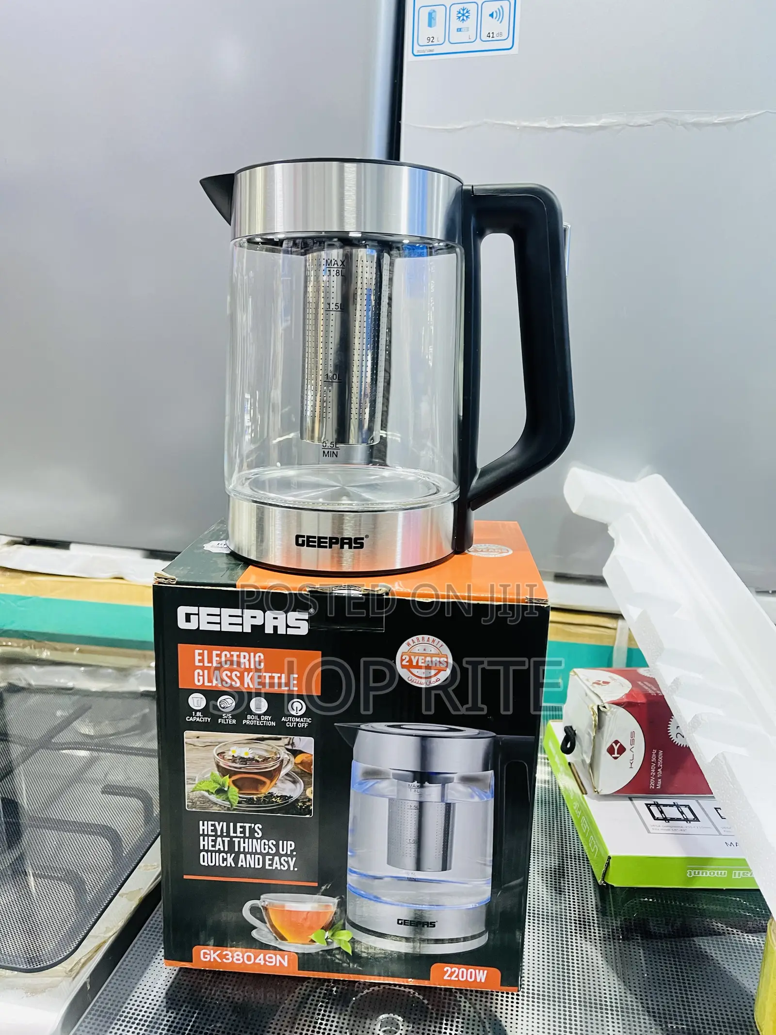 Geepas 1.8 Liters Glass Kettle
