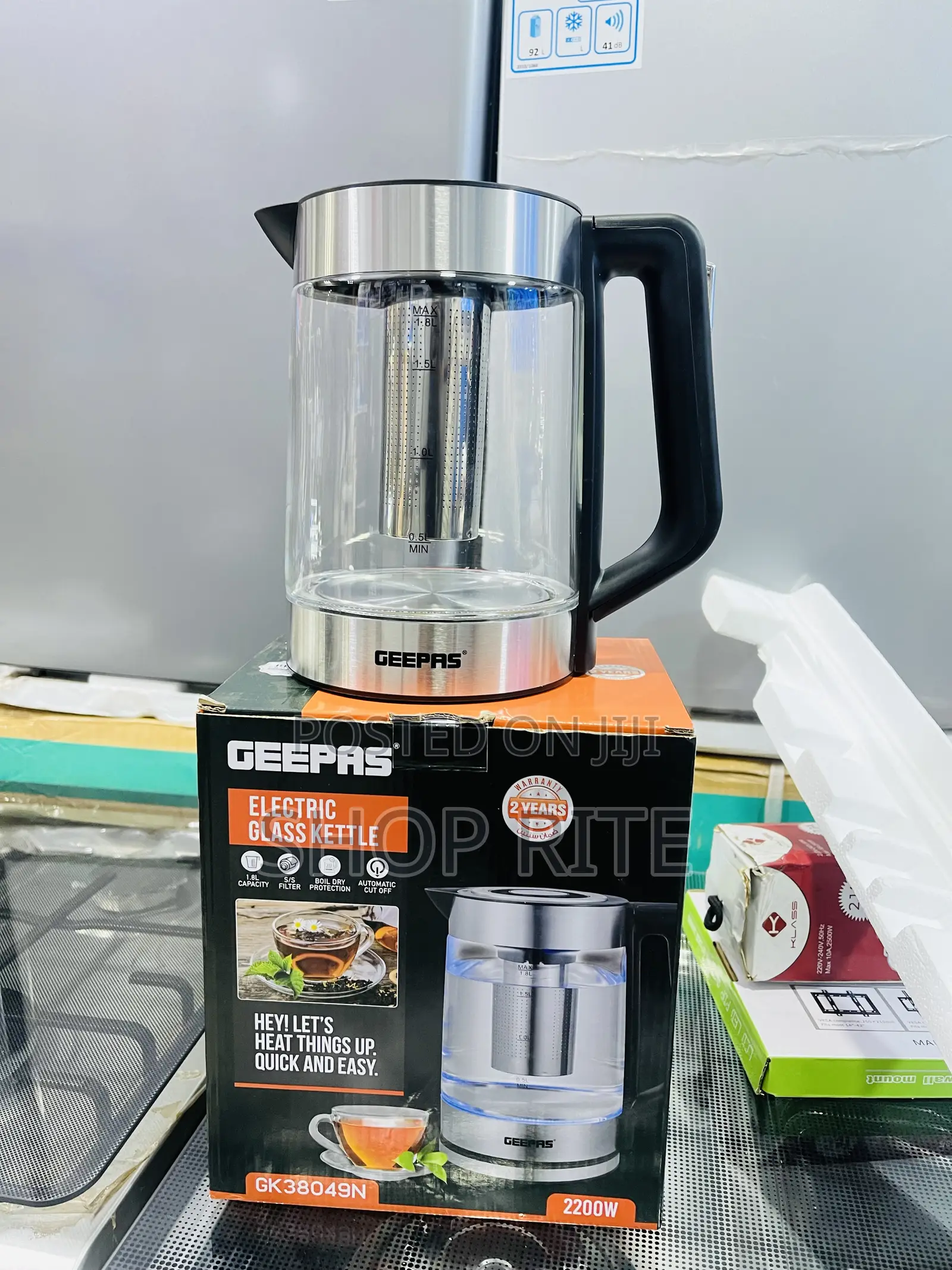 Geepas 1.8 Liters Unbreakable Glass Kettle