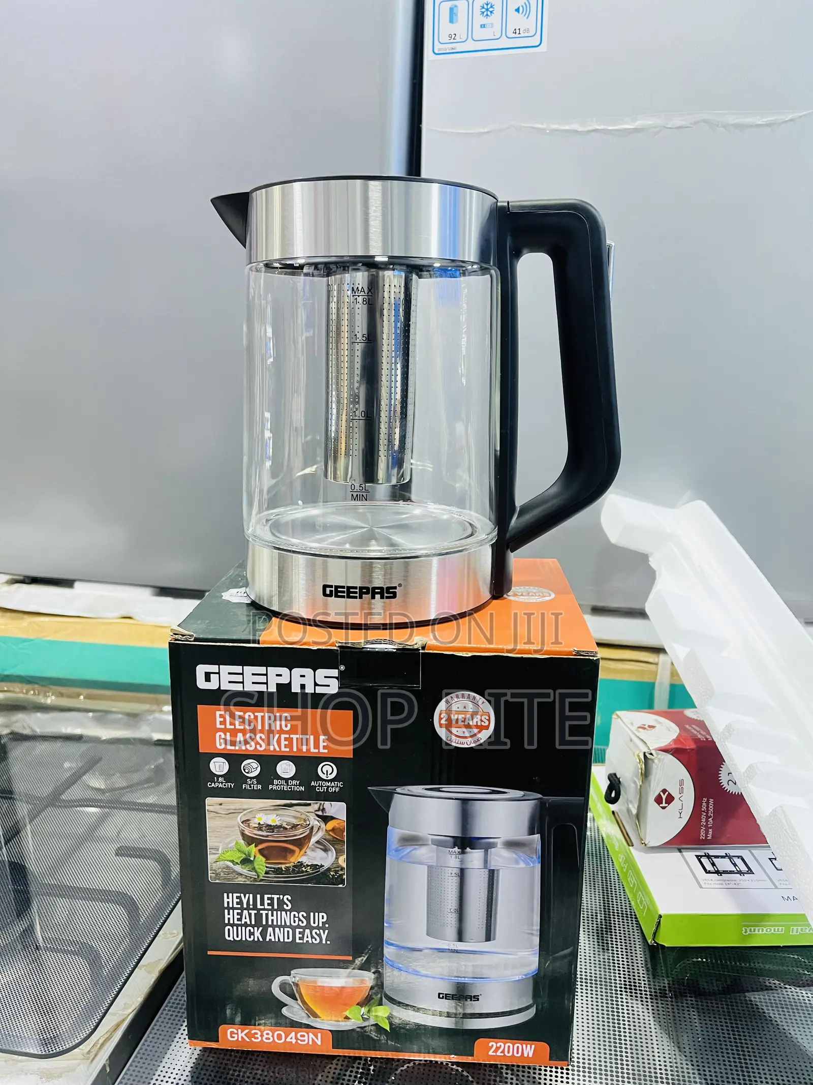 Geepas 1.8 Liters Unbreakable Glass Kettle