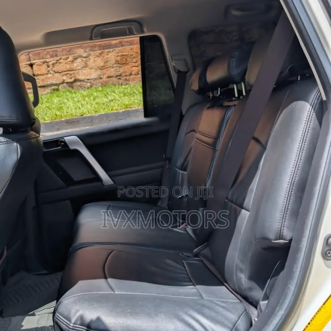 Toyota Land Cruiser 2015 White