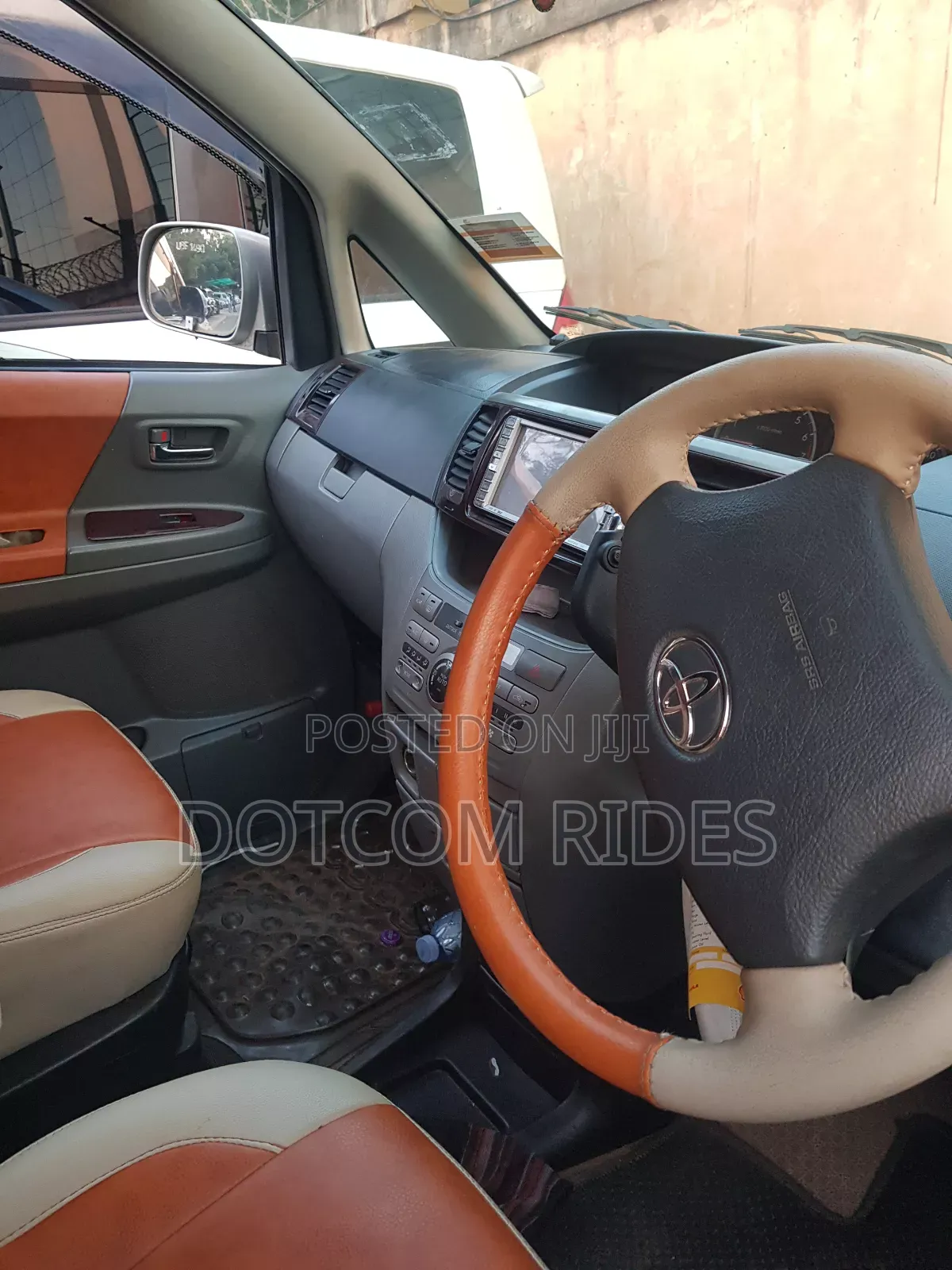 Toyota Noah 2005 Silver