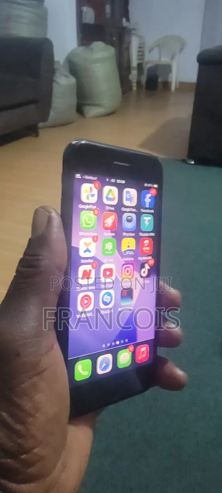 Apple iPhone SE 128 GB Black