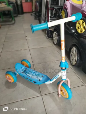 Uk Used 3-wheeled Smoby Scooters Designed For Children Stability.