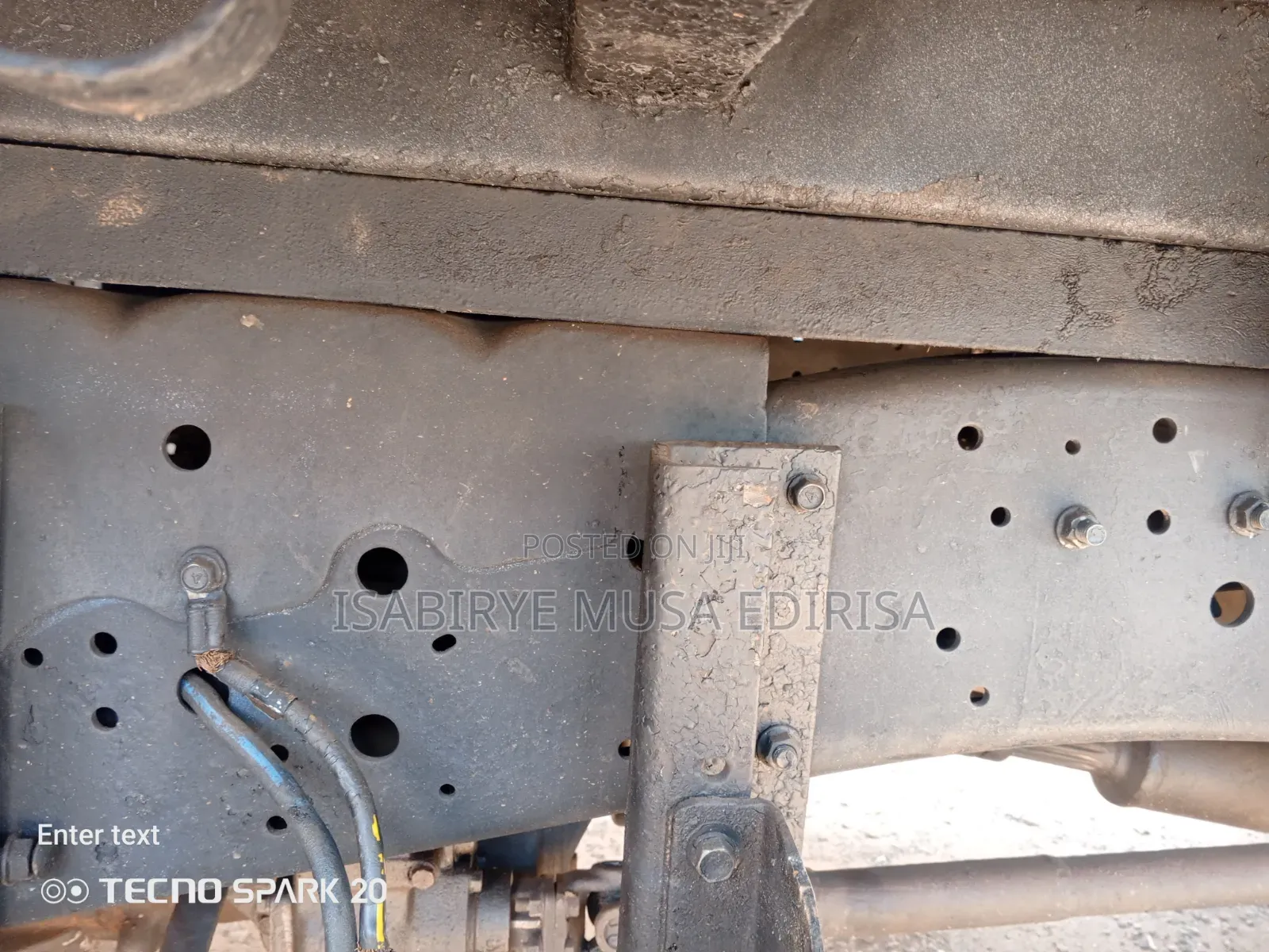 Isuzu Dumper Big Tyre