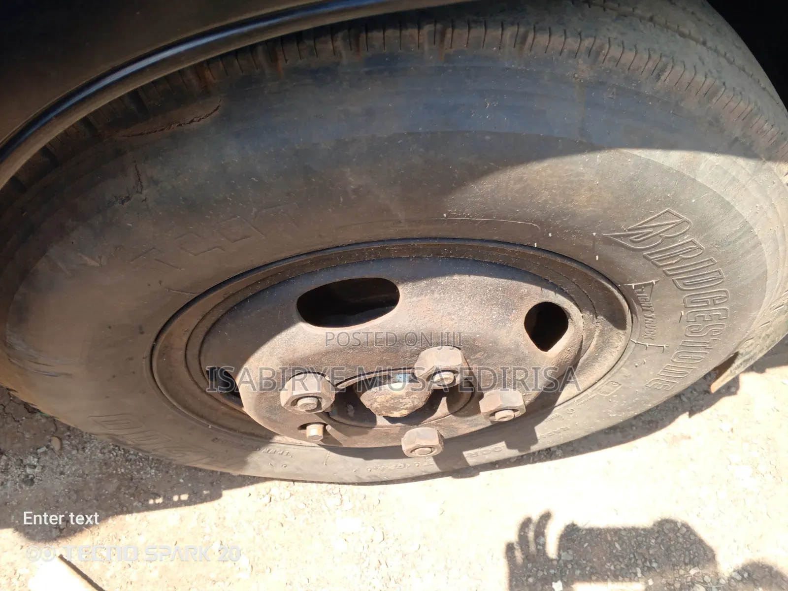 Isuzu Dumper Big Tyre