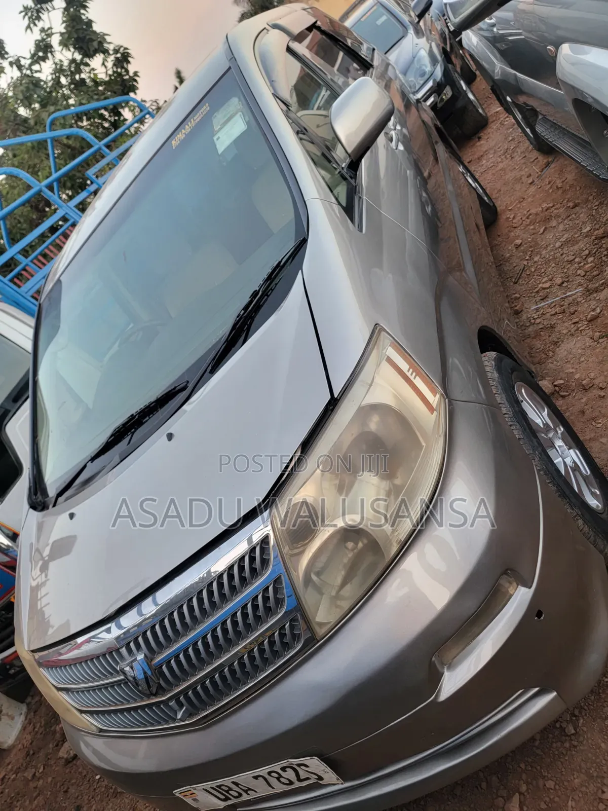 Toyota Alphard 2005 Gold