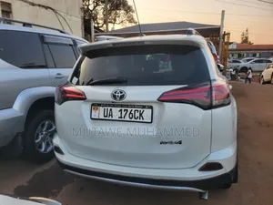 Toyota RAV4 2014 White